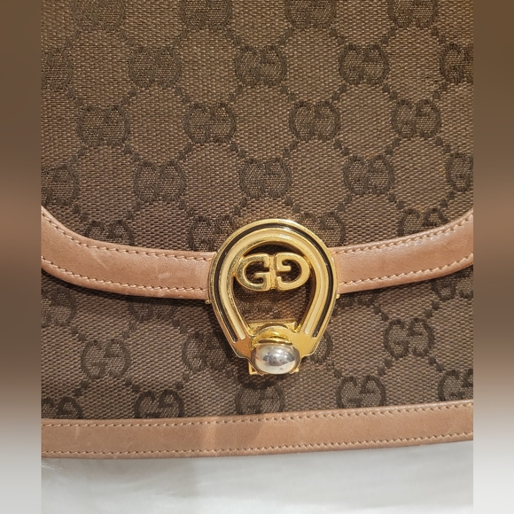 Authentic Vintage Gucci Horseshoe Shoulder Bag - Picture 2 of 13